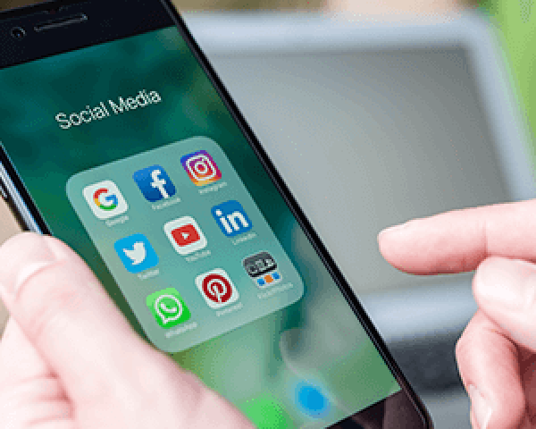 Political campaigning on social media in the “post-reality” and post-advertisement era