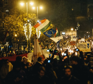 Karácsony Gergelyt szorongatja a Fidesz, de Magyar Péter a célpont