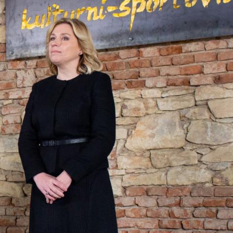 A népszerű közgazdász, Nerudová a legesélyesebb cseh uniós biztos