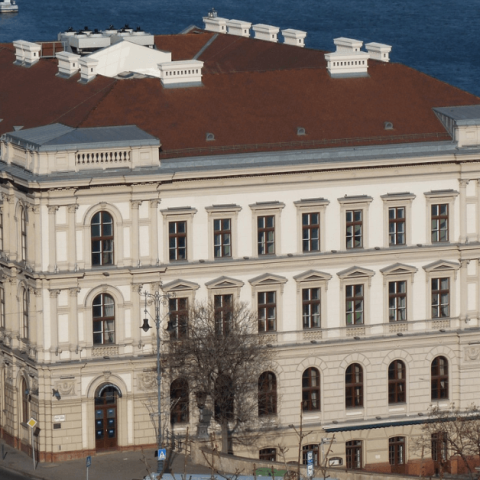 Oroszország „kémbankjának” regionális szerepe és biztonságpolitikai kockázatai